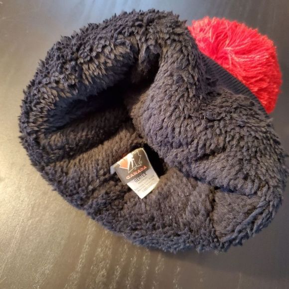 Hockey Canada toque, men's one size fits all, officially licensed mercha… - Picture 3 of 11
